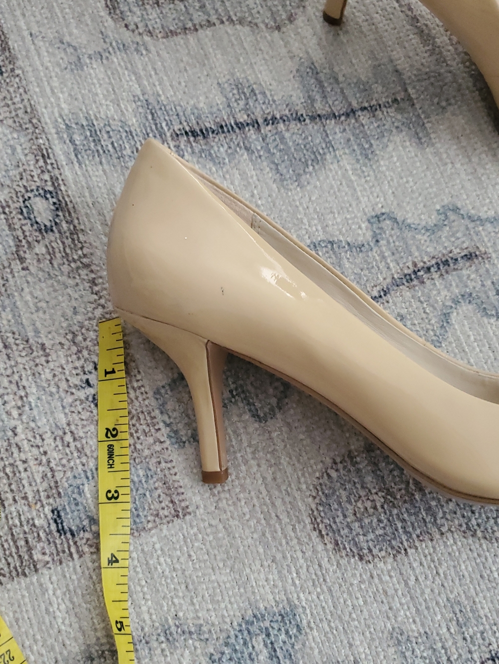 Coach Zan Patent Leather Tan Black Pointy Toe Heels Pumps Sz8.5 - Picture 5 of 14